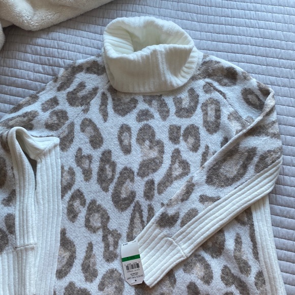 Skye’s the Limit Turtleneck Sweater - Picture 1 of 7